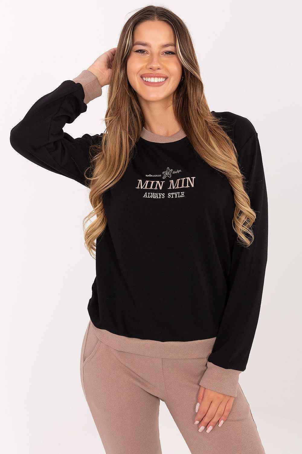 Sweatshirt model 217304